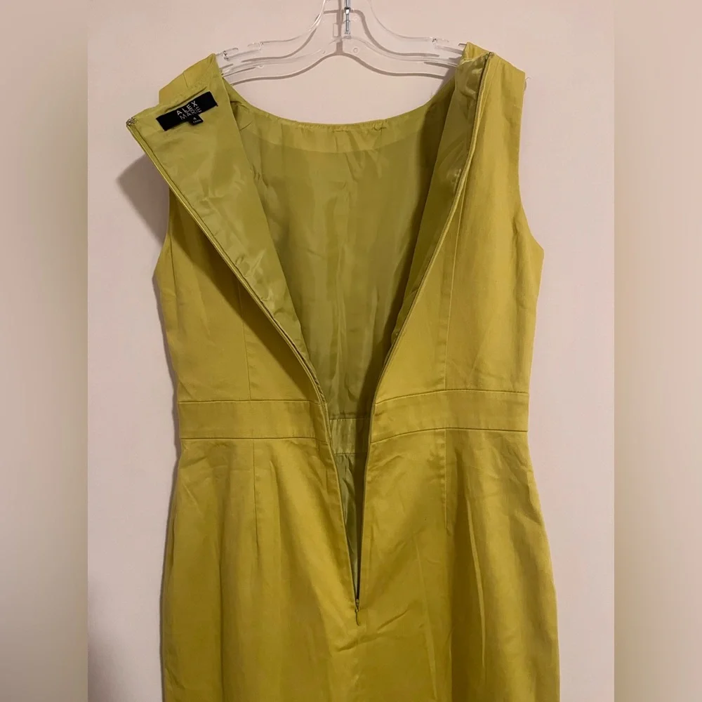Alex Marie Citrine Green Pleated Sleeveless Midi Dress Size 4 - Picture 5 of 7